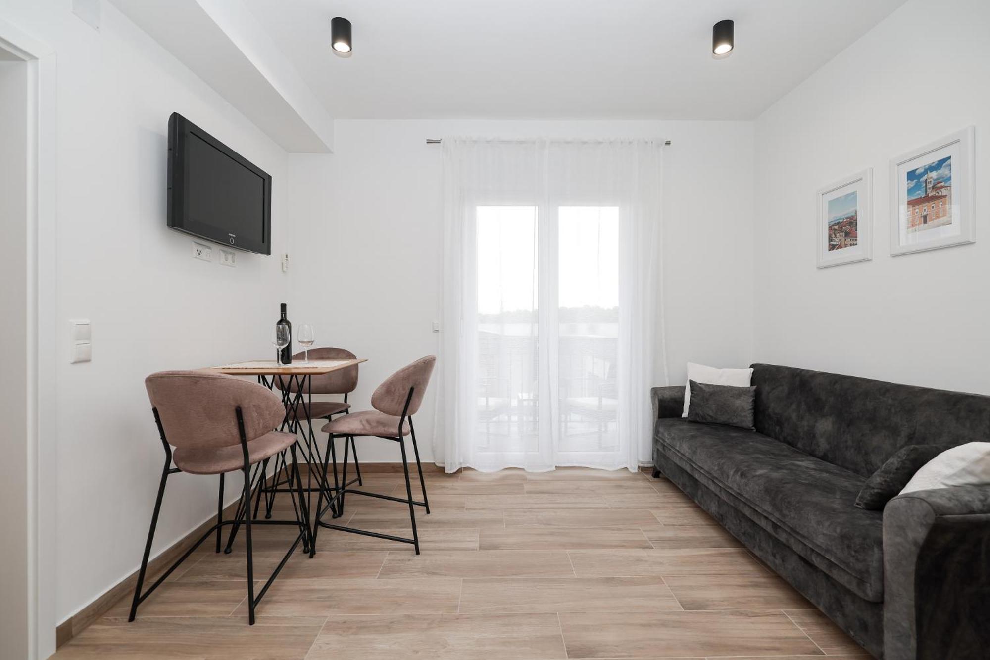 Duo Soles - Apartments With Private Parking Near Zadar Murvica  المظهر الخارجي الصورة
