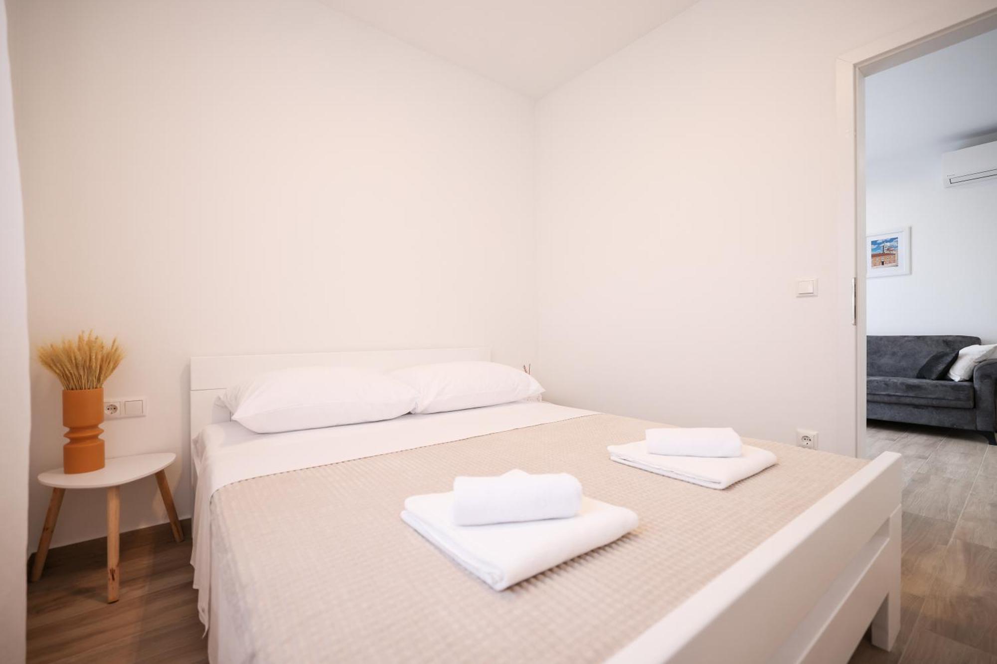 Duo Soles - Apartments With Private Parking Near Zadar Murvica  المظهر الخارجي الصورة