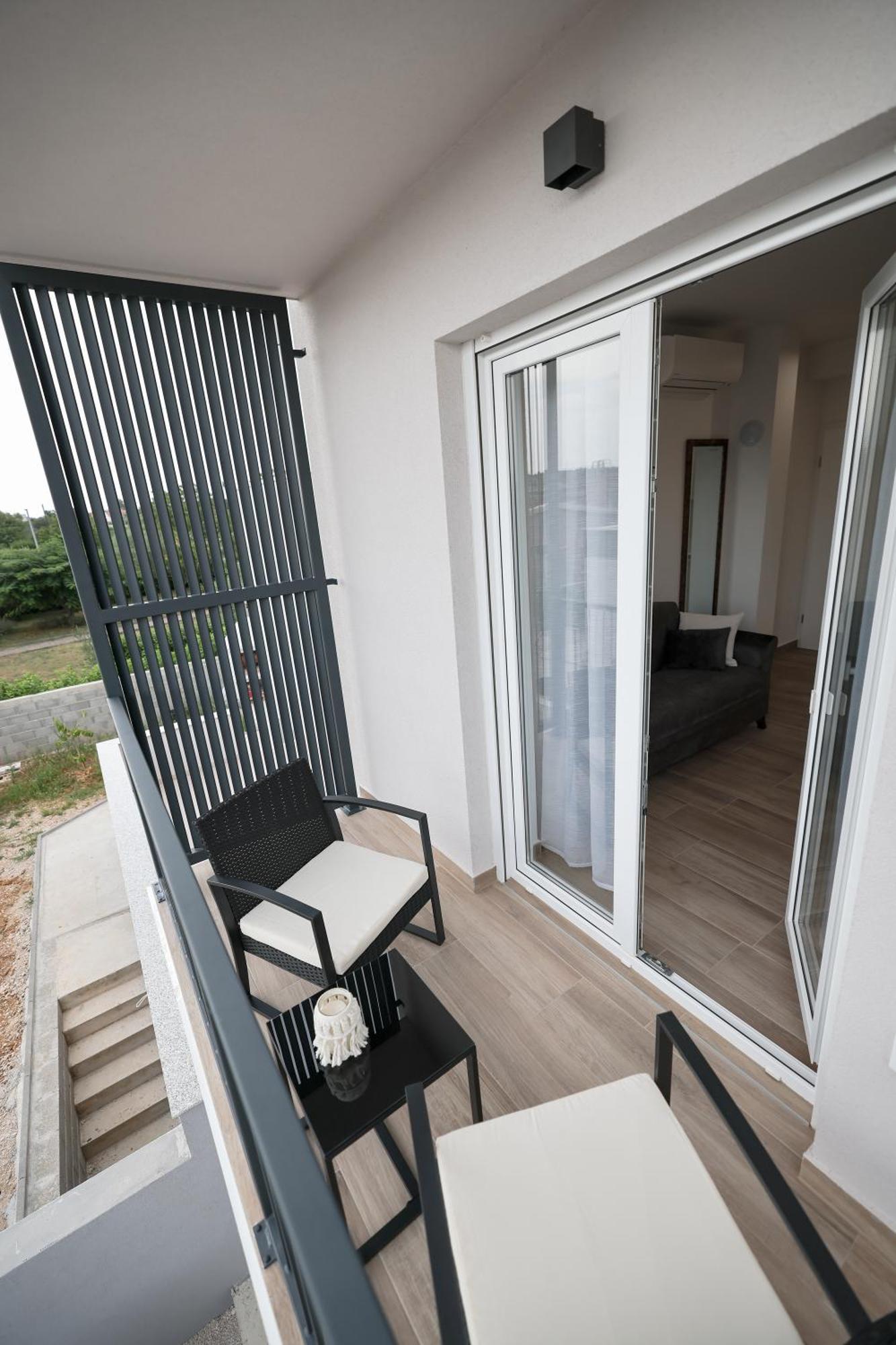 Duo Soles - Apartments With Private Parking Near Zadar Murvica  المظهر الخارجي الصورة