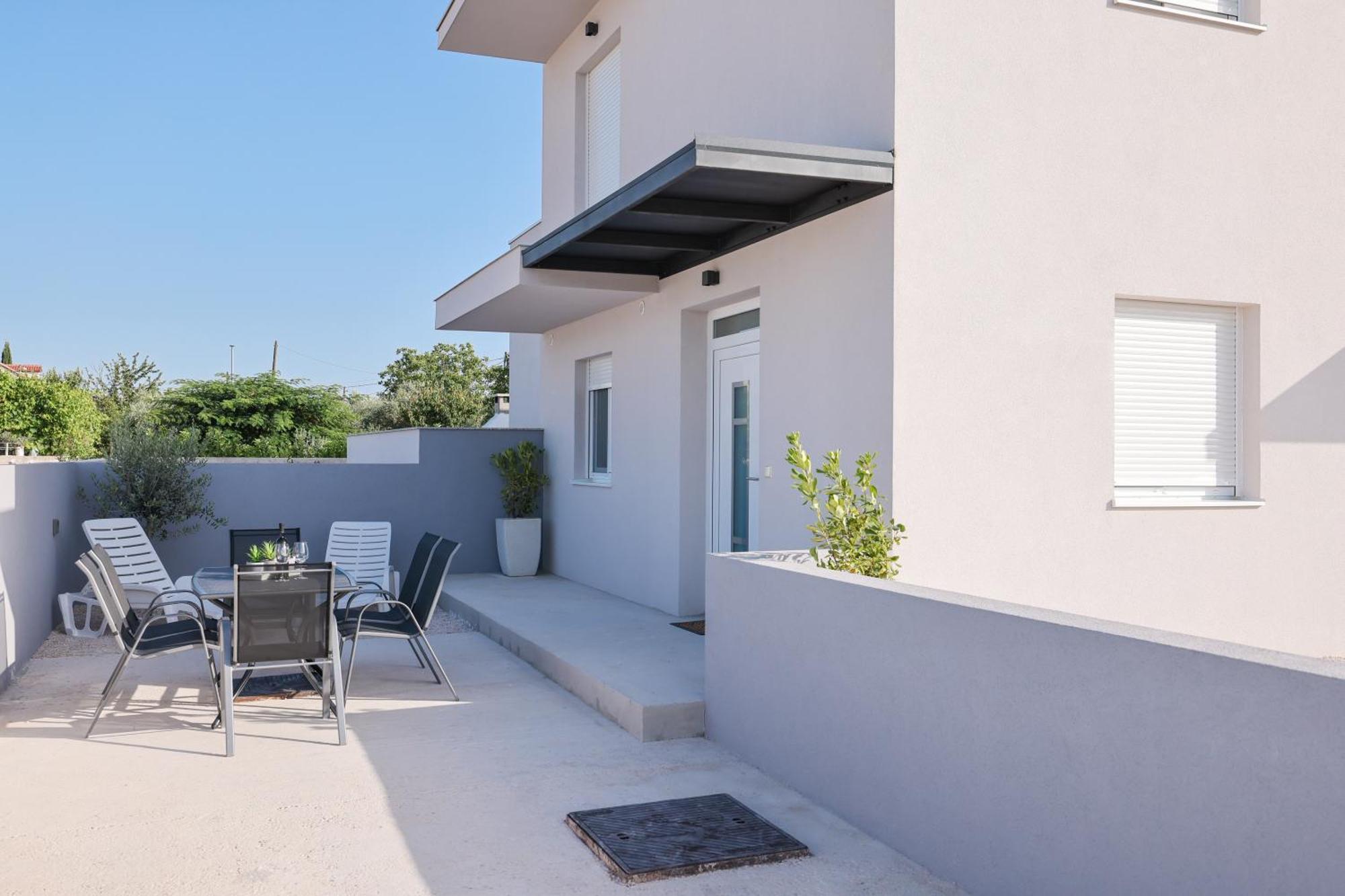 Duo Soles - Apartments With Private Parking Near Zadar Murvica  المظهر الخارجي الصورة
