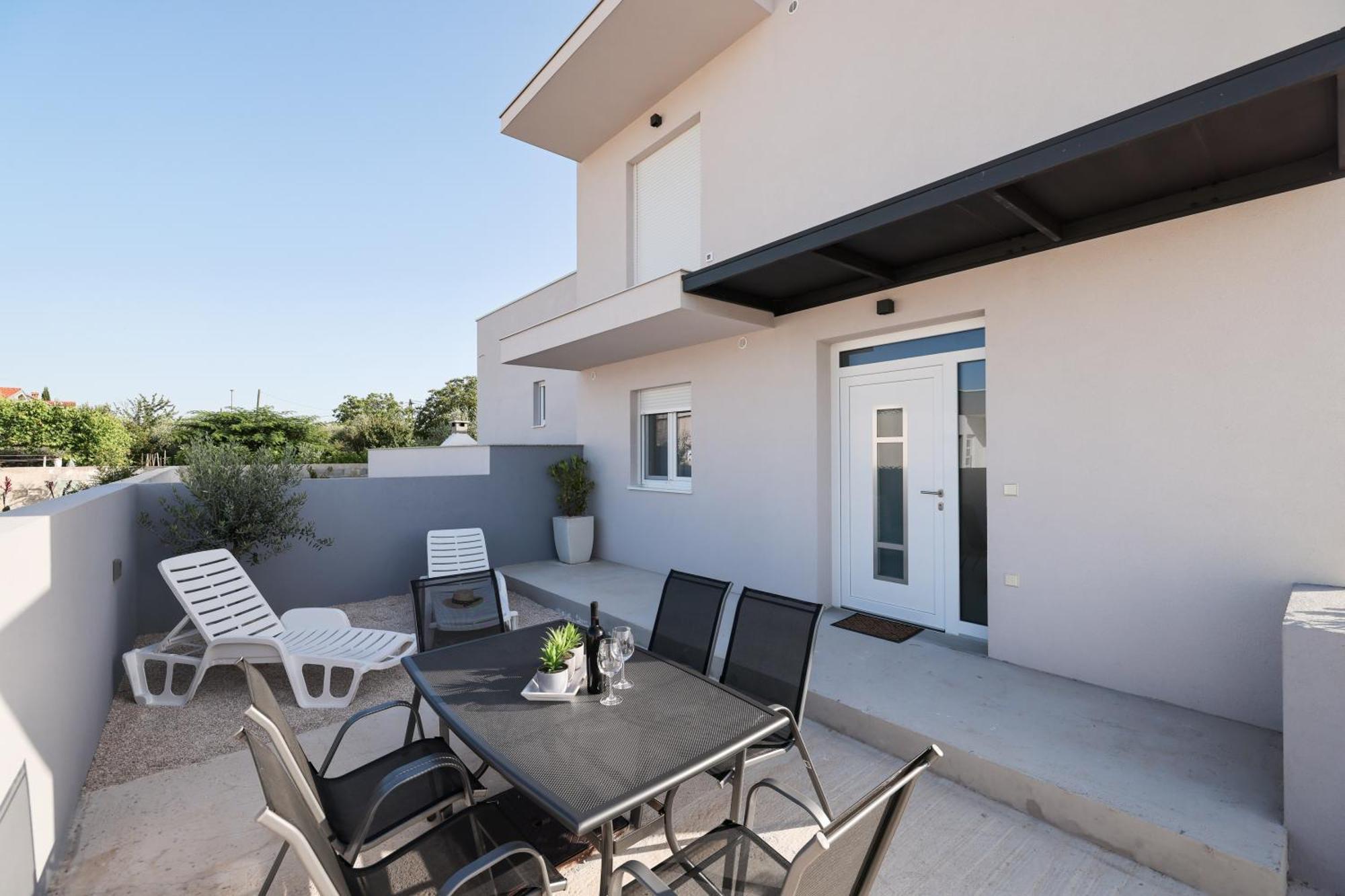 Duo Soles - Apartments With Private Parking Near Zadar Murvica  المظهر الخارجي الصورة